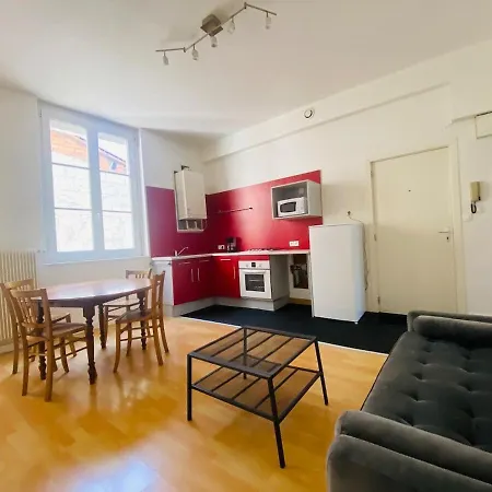 Casa Beaurepaire : 2 Etage Apartment Angers